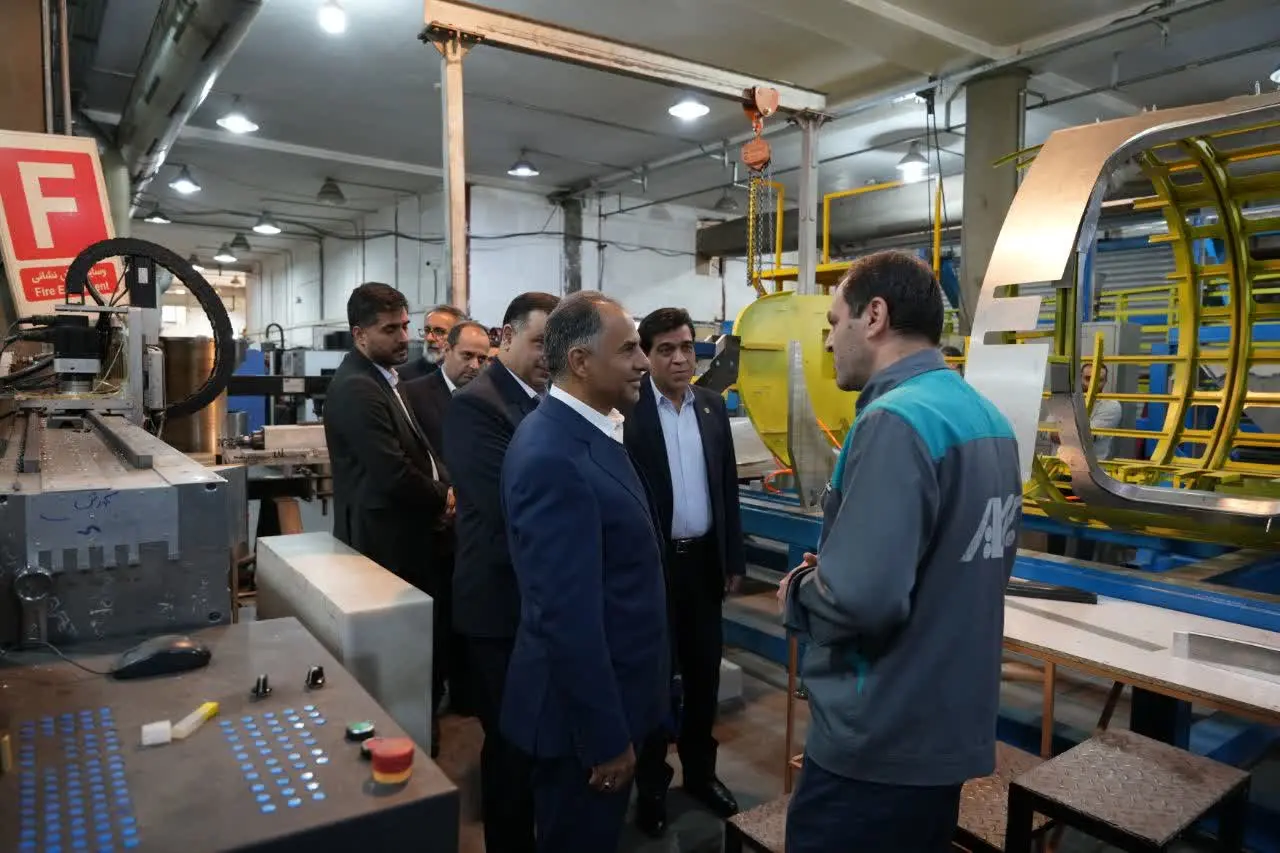 بانک تجارت 10 - 7