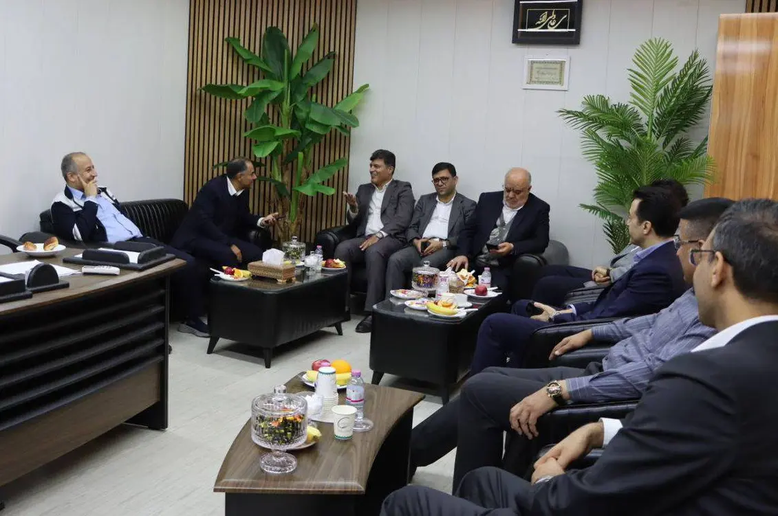 بانک تجارت 13 - 4