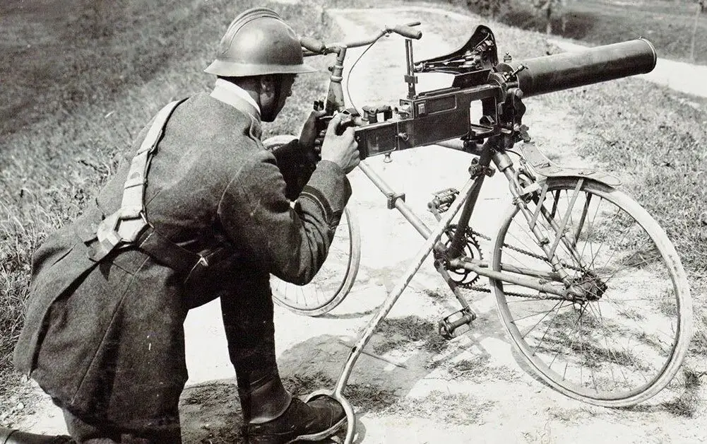تیربار_روی_دوچرخه_فناوری_عجیب_جنگ_جهانی_اول
