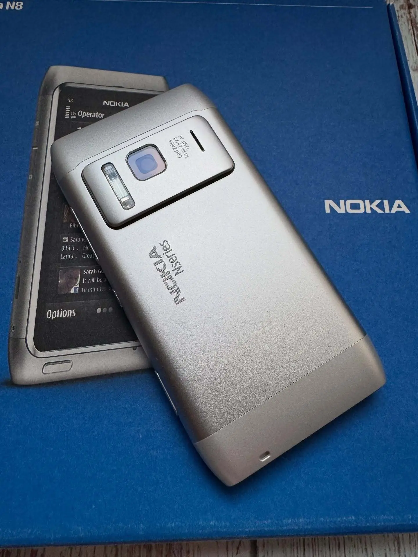 نوکیا 8