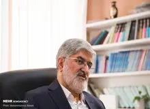 علی مطهری: حسن روحانی حداکثر کاری که می‌کند، متلک‌انداختن است/ دولت روحانی خیلی مطیع است/ مزیت‌هایی در من وجود دارد که در لاریجانی و ظریف وجود ندارد