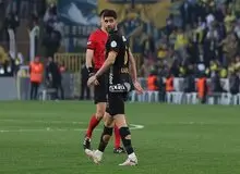 استقلال در آستانه امضای قرارداد با علی کریمی