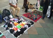 ضرب و شتم دستفروش شهرری و استفاده از گاز اشک آور / شهرداری: برخوردکنندگان، ماموران ما نبودند / نیروی انتظامی: هیچ نیروی از ما در محل حادثه حضور نداشته