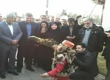 انتقاد روزنامه جمهوری‌اسلامی از استقبال به‌ سبک رژیم پهلوی