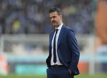 وضعیت استقلال هر روز پیچیده‌تر می‌شود؛ بدون مربی، بدون برنامه!