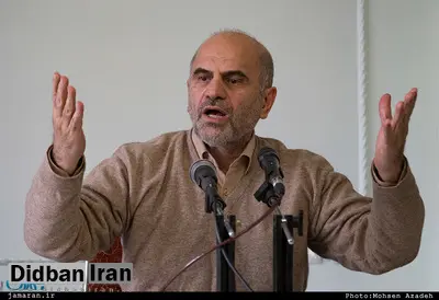 فرشاد مومنی: شاخص فلاکت در سال های آخر مسئولیت «احمدی نژاد» دو برابر شد/ اگر قرار است جراحی صورت بگیرد باید سازه های ذهنی تصمیم گیران جراحی شود نه معیشت مردم بی پناه/ یعنی چه که تصمیمات سخت در پیش داریم؟