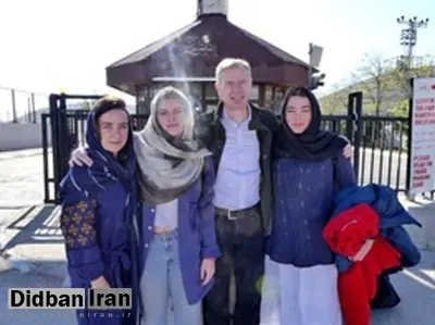 سفیر جدید انگلیس به همراه خانواده اش در تهران / عکس