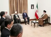 آیت الله خامنه ای: مصمم به تکمیل مسیر ترانزیتی شمال به جنوب هستیم که می‌تواند ترکمنستان و کشور‌های اطراف ان را به دریای عمان متصل کند