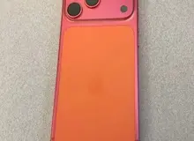 گزارش عجیب کاربر ردیت: رنگ آیفون ۱۷ پرو مکس از نارنجی به صورتی تغییر کرده است
