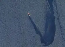 سنتکام: حمله حوثی‌ها به یک کشتی بریتانیایی در دریای سرخ باعث ایجاد لکه نفتی ۲۹ کیلومتری شده است