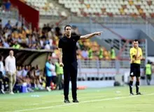 ادعای پدر نکونام: جواد باید استعفا دهد!
