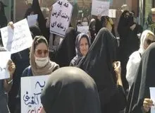 تجمع دوباره مخالفان واکسیناسیون کرونا مقابل مجلس/ شعار مخالفان: طب اسلامی قویترین روش درمانی کروناست