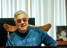 کاش زودتر می‌مُردم و اینقدر دروغ نمی‌شنیدم/ دنبال مسببان ممنوع‌الفعالیتی‌ام می‌گردم/ آدم سیاست نیستم