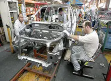  

 خودروسازان یک شرکت مشترک با برند ایرانی ایجاد کنند /  رشد 39.2 درصدی تولید خودرو تا پایان بهمن