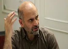 فرشاد مومنی: کاندیداها برنامه‌ خود را برای جلوگیری از جنگ‌ اعلام کنند