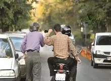 سرقت موبایل درچند ثانیه در صف شلوغ نانوایی+فیلم 