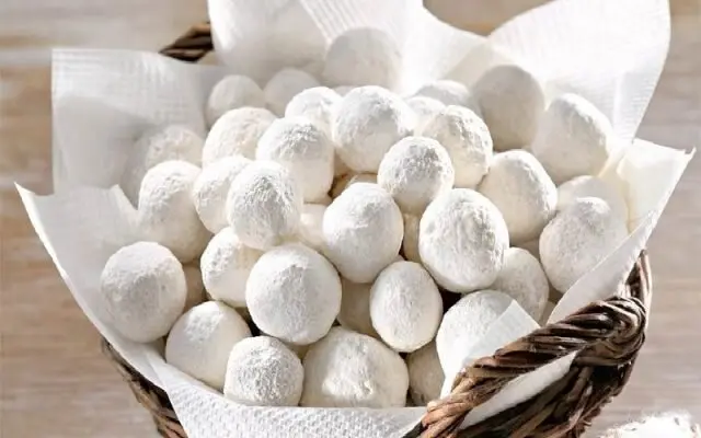 کشک خشک، منبع متراکم کلسیم/ اما چرا باید در مصرف آن محتاط بود؟/ اسنک‌های کشکی چطور؟