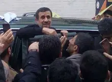 ژست انتخاباتی احمدی‌نژاد