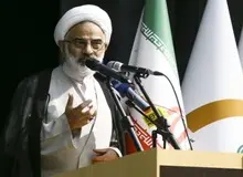 نماینده ولی فقیه در سپاه: دشمن در پی ایجاد فاصله بین مردم و انقلاب است
