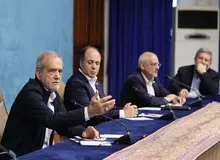 پزشکیان: کارگروهای تخصصی دستگاه‌های اجرایی و فعالان اقتصادی نتایج نشست‌هایشان را به دولت ارائه کنند
