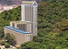 آرامگاه عجیب پله در برزیل+ عکس 