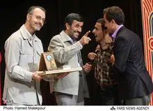 آقای احمدی نژاد مردم اینقدرها هم آلزایمر ندارند/اول عذرخواهی کن بعدا رهنمود بده!
