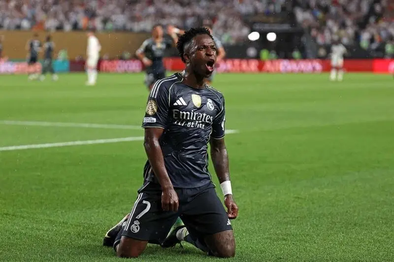 عکس | واکنش وینیسیوس به هو شدن؛ ستاره برزیلی مادرید را ترک کرد!