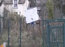 پلیس فرانسه: تابلوی یادبود بنیانگذار انقلاب اسلامی در نوفل لوشاتو تخریب شد+عکس 