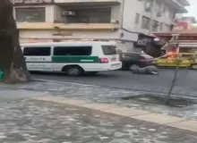 ببینید: پرت شدن یک زن از ون «گشت ارشاد» +فیلم 