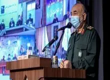 فرمانده کل سپاه: نگاه ملت ایران فقط به ولایت فقیه است