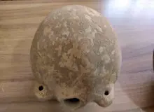 کشف اشیای ۳ هزار ساله در یک انبار دارو