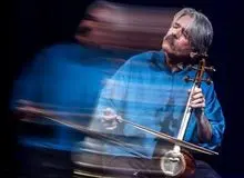 هنرنمایی خیره‌کننده کیهان کلهر با ساز کمانچه/ فیلــــم