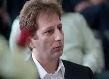 روزنامه جمهوری اسلامی:مفسد بزرگ اقتصادی که محکوم به اعدام شده بود از کجا50میلیارددلار آورده که ادعا می کند می خواهد در اقتصادکشور خرج کند؟
