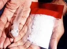 مصرف «شیشه»  در ایران صعودی شد/ تجارت "شیشه" با صنعت خودروسازی برابری می کند