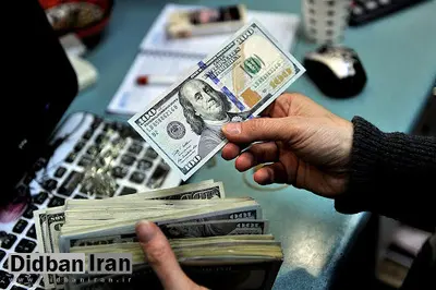 عباس عبدی: کل درآمدهای نفتی و حامل های انرژی را به دلار بین مردم توزیع کنید

