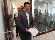 حسین هدایتی: کودک کار بودم/ از سن ۱۹ سالگی یا بنز سوار می‌شدم یا BMV/ سال ۱۳۶۰  با بنز ۲۸۰ مدل ۱۹۷۶ وارد سپاه شدم/ سال ۶۵ یک ویلا در لواسانات خریدم ۱۰۰ هزار تومان اکنون ۱۰۰ میلیارد ارزش دارد