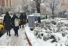 مدارس شهرستان های فیروزکوه، دماوند، رودهن و پردیس غیرحضوری و دیگر شهرستان های  تهران فردا ساعت ۹.۳۰ آغاز می‌شود