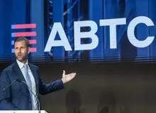 بلومبرگ: سقوط کریپتو در حال فرسایش ثروت خانواده ترامپ است / ارزش یک میم‌کوین با برند ترامپ از ماه آگوست حدود یک‌چهارم کاهش یافته 