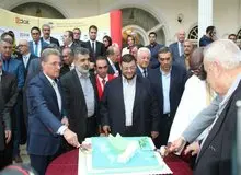 مراسم برش کیک صلح و دوستی با حضور سفرای کشورهای خارجی مقیم تهران/رییس کانون انجمن‌های صلح و دوستی: 
انجمن صلح و دوستی پل ارتباطی مستحکمی بین ایران و دیگر کشور هاست و خلا ارتباطی را پر می کنند 