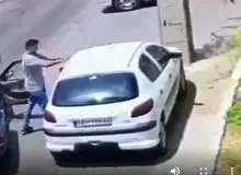 فیلمی از سرقت از وسایل پژو ۲۰۶ در تهران/ آرامش دزدان در هنگام سرقت!