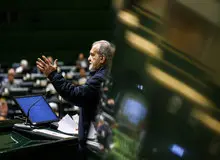 مشغولیت قالیباف هنگام سخنرانی پزشکیان در مجلس/ وزیران دولت در حلقه نمایندگان+تصاویر