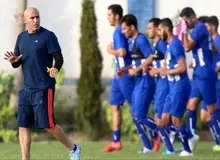 انتقاد علیرضا منصوریان از هوایی شدن بازیکنانش توسط تراکتورسازی