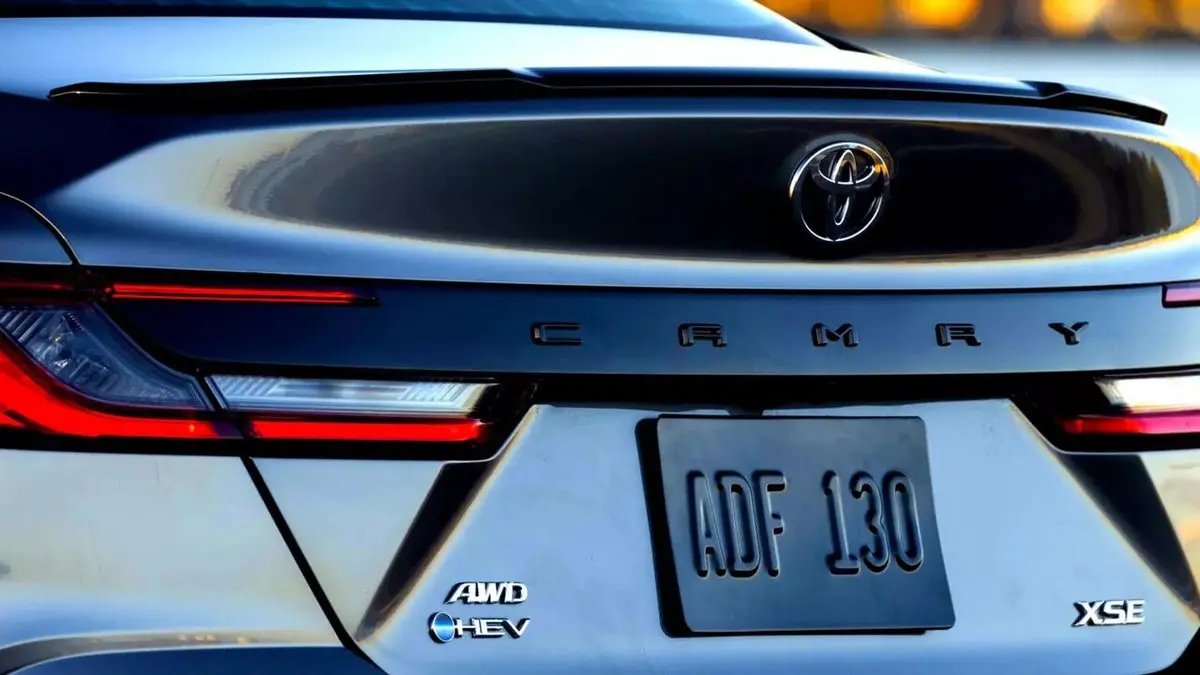 یک پیچ ساده هزاران تویوتا را به تعمیرگاه کشاند!