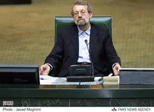 روایت لاریجانی از اختلافات مجلس و دولت در حذف یارانه‌ها/ مهم‌ترین مشکل کشور عیال‌وار بودن دولت است/ اکثر صندوق‌های بازنشستگی دچار مشکل هستند