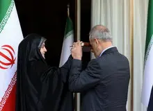 دختر پزشکیان بازهم پدر را از زیر قرآن رد کرد /و اینبار ورود به پاستور...