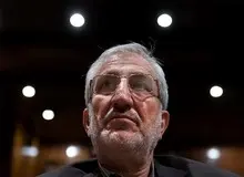 تمامی مغازه های پاساژ پلاسکو به صورت سرقفلی واگذار شده بود مالکیت در اختیار بنیاد مستضعفان است 