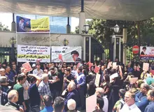 بانک مرکزی  اسامی گیرندگان سودهای ٨٠‌درصدی را اعلام کند