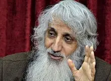 فیاض، جامعه شناس: از نظر شرعی، مردها می‌توانند با «مایو شنا» به خیابان بیایند، اما زن ها نه/ دولت غرب گرای هاشمی رفسنجانی حجاب را کم کرد 