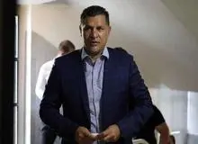 علی دایی: احساس می‌کنم «پژمان جمشیدی» قربانی یک توطئه و پاپوش شده/ اگر کسی مرتکب اشتباهی شده، باید تاوان آن را بدهد، اما من «پژمان» را کامل می‌شناسم؛ یک روز حقیقت ماجرا مشخص می‌شود