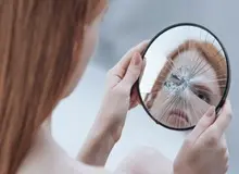 اختلال بدریخت‌انگاری بدن: وقتی ظاهر زندگی را مختل می‌کند